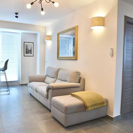 Bright & Modern 2-Bedroom, 4Th Floor Apartment In Gzira, Malta ภายนอก รูปภาพ