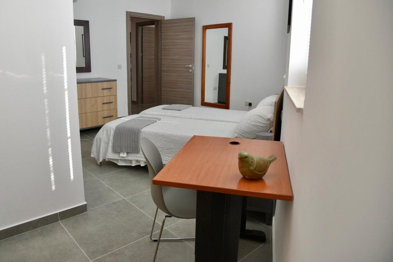 Bright & Modern 2-Bedroom, 4Th Floor Apartment In Gzira, Malta ภายนอก รูปภาพ