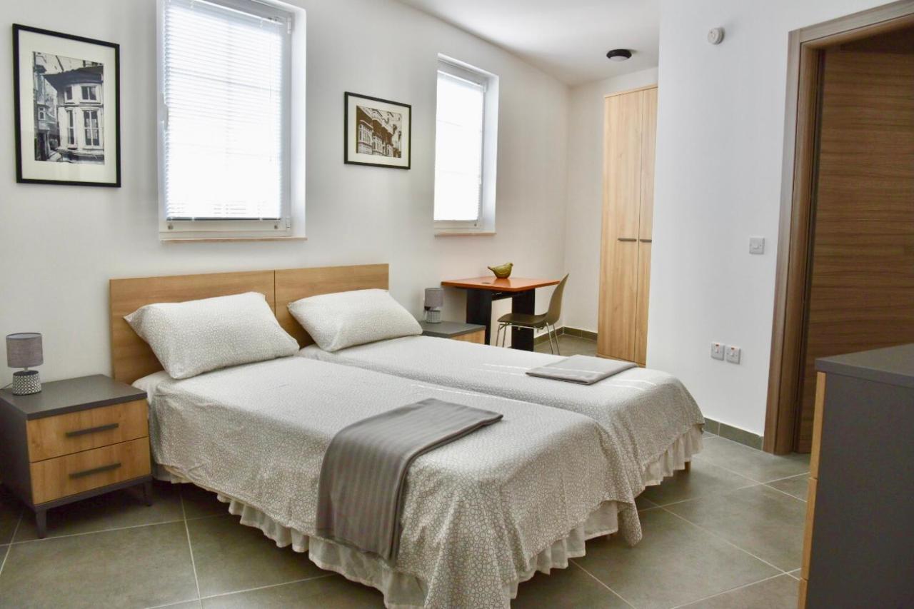 Bright & Modern 2-Bedroom, 4Th Floor Apartment In Gzira, Malta ภายนอก รูปภาพ