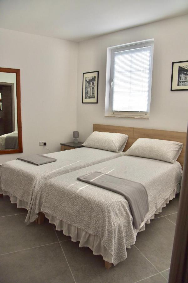 Bright & Modern 2-Bedroom, 4Th Floor Apartment In Gzira, Malta ภายนอก รูปภาพ